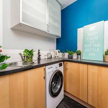 Traditional 1-Bed Flat In Southside Glasgow Exterior foto